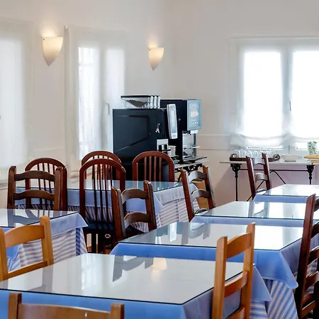 Hotel Caleta-3